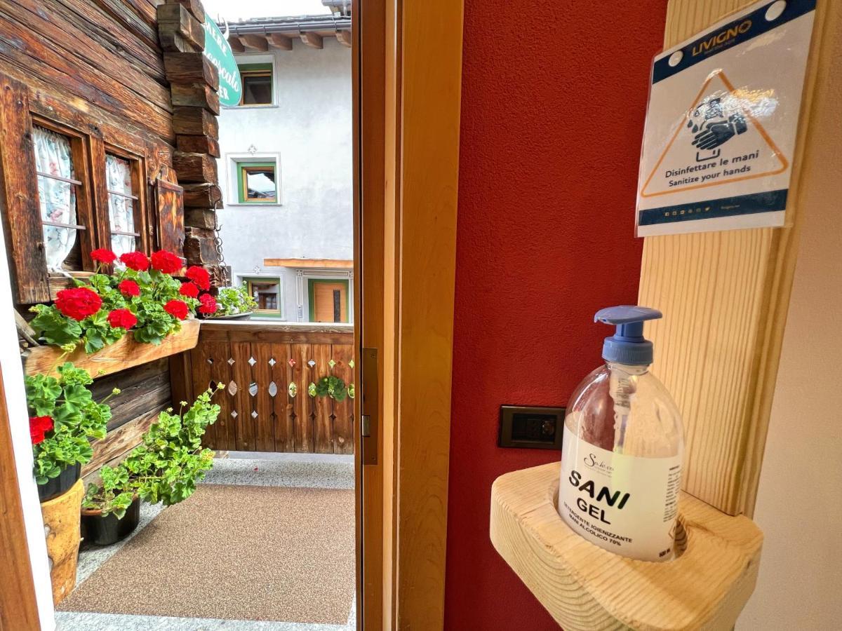 ホテル Garni Francescato リヴィーニョ エクステリア 写真